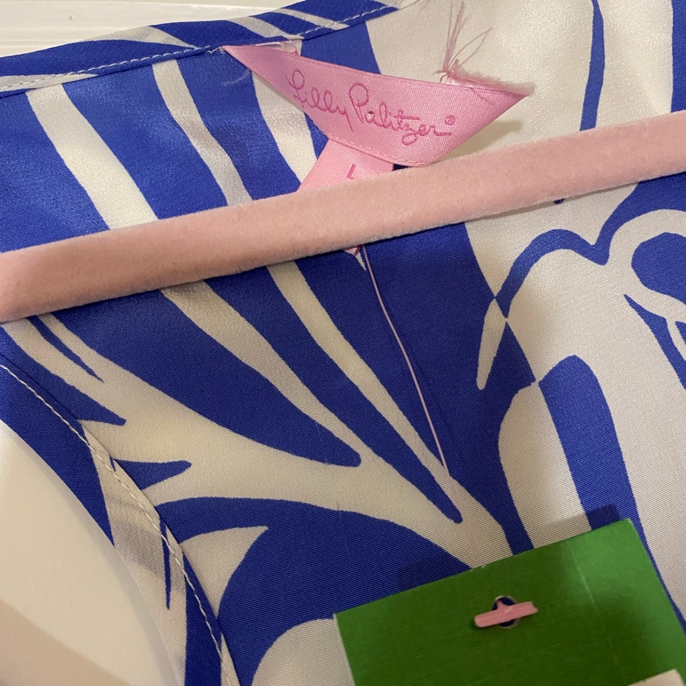 Lilly Pulitzer Blue and White Printed Scoop Neck Tank - Picture 6 of 8